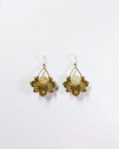 Zöld-arany Nyx fülbevaló prehnittel