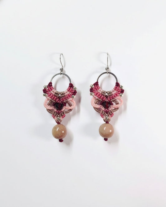 Rózsaszín Aphrodite fülbevaló thulittal és gránáttal