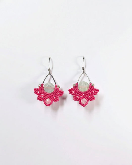 Magenta Nyx fülbevaló fluorittal